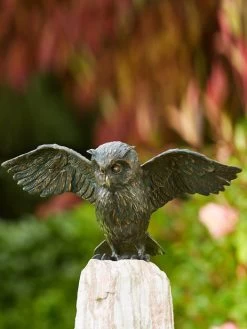 Bronzefigur Uhu, Flügel Offen (Art.Nr. 88879)