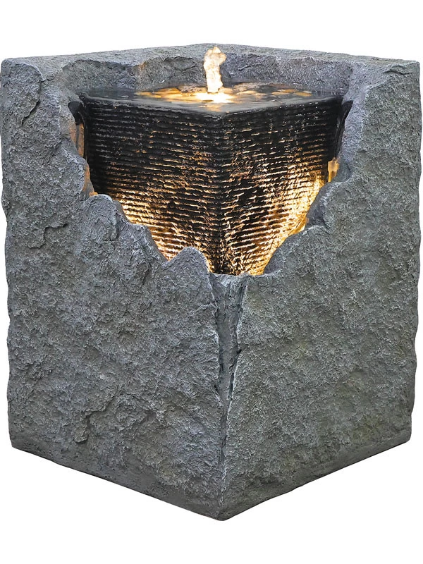 Quellsteinbrunnen 'Yuna-Würfel' Aus Polystone (Art.Nr. Gr649) 1 Quellsteinbrunnen 'Yuna-Würfel' Aus Polystone (Art.Nr. Gr649)